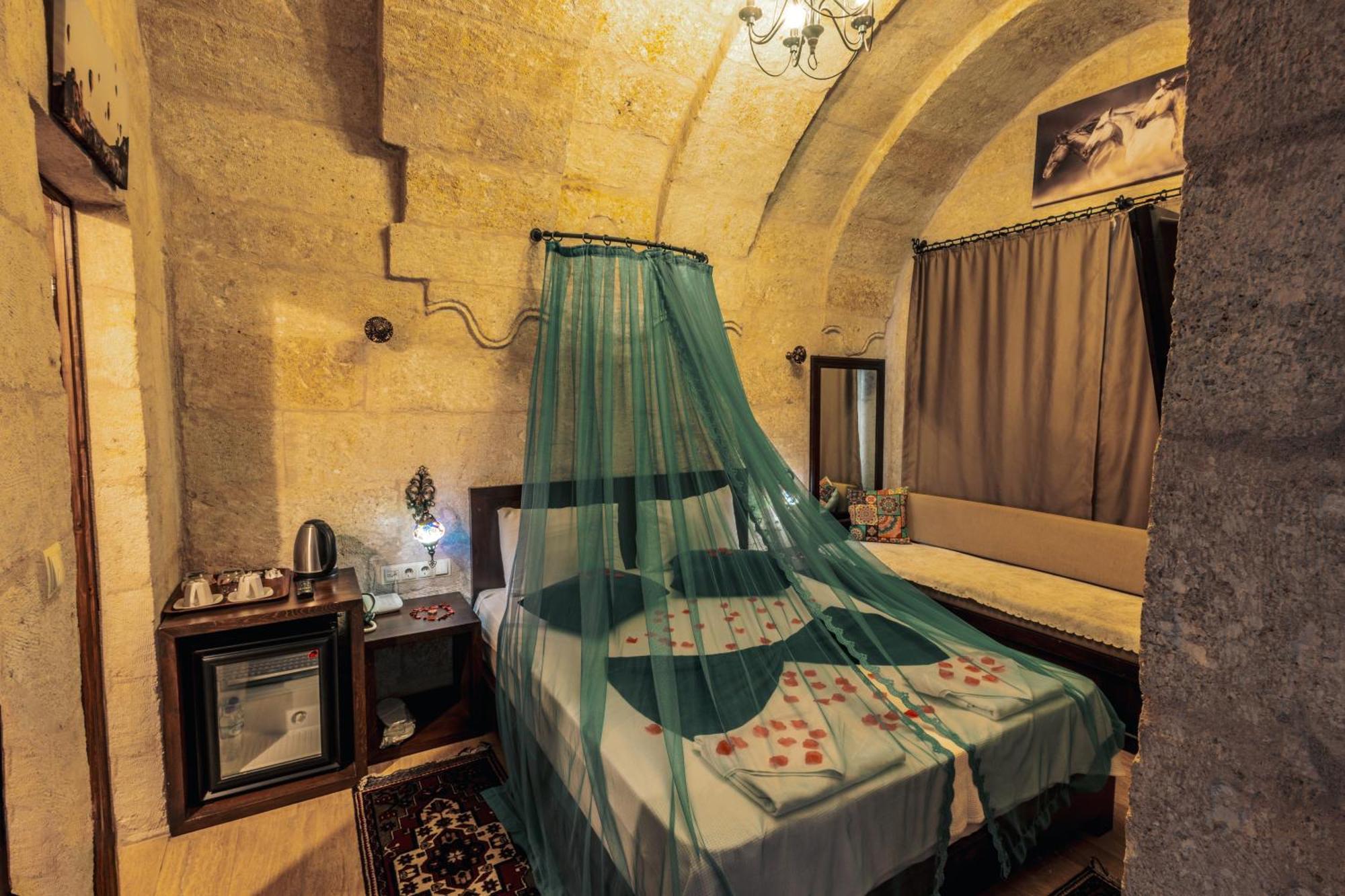 Tafana Cave & Stone Lodge Ουργκούπ Εξωτερικό φωτογραφία